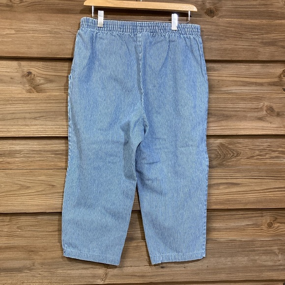 PK Elliot Striped Capris - Picture 4 of 6